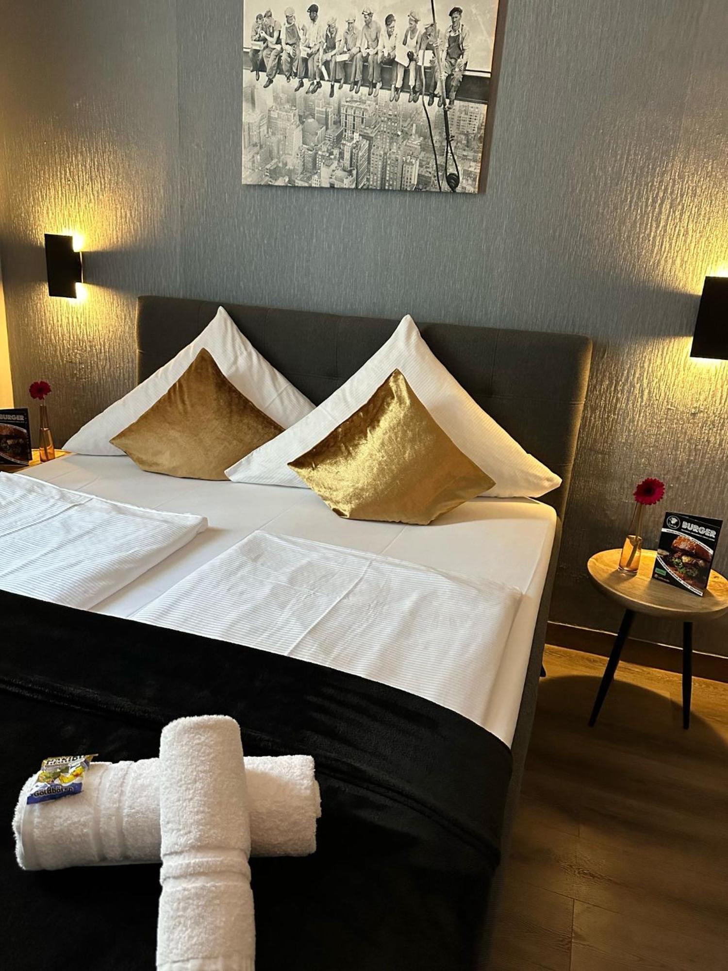 Hotel Restaurant Zum Loewen Duisburg Luaran gambar