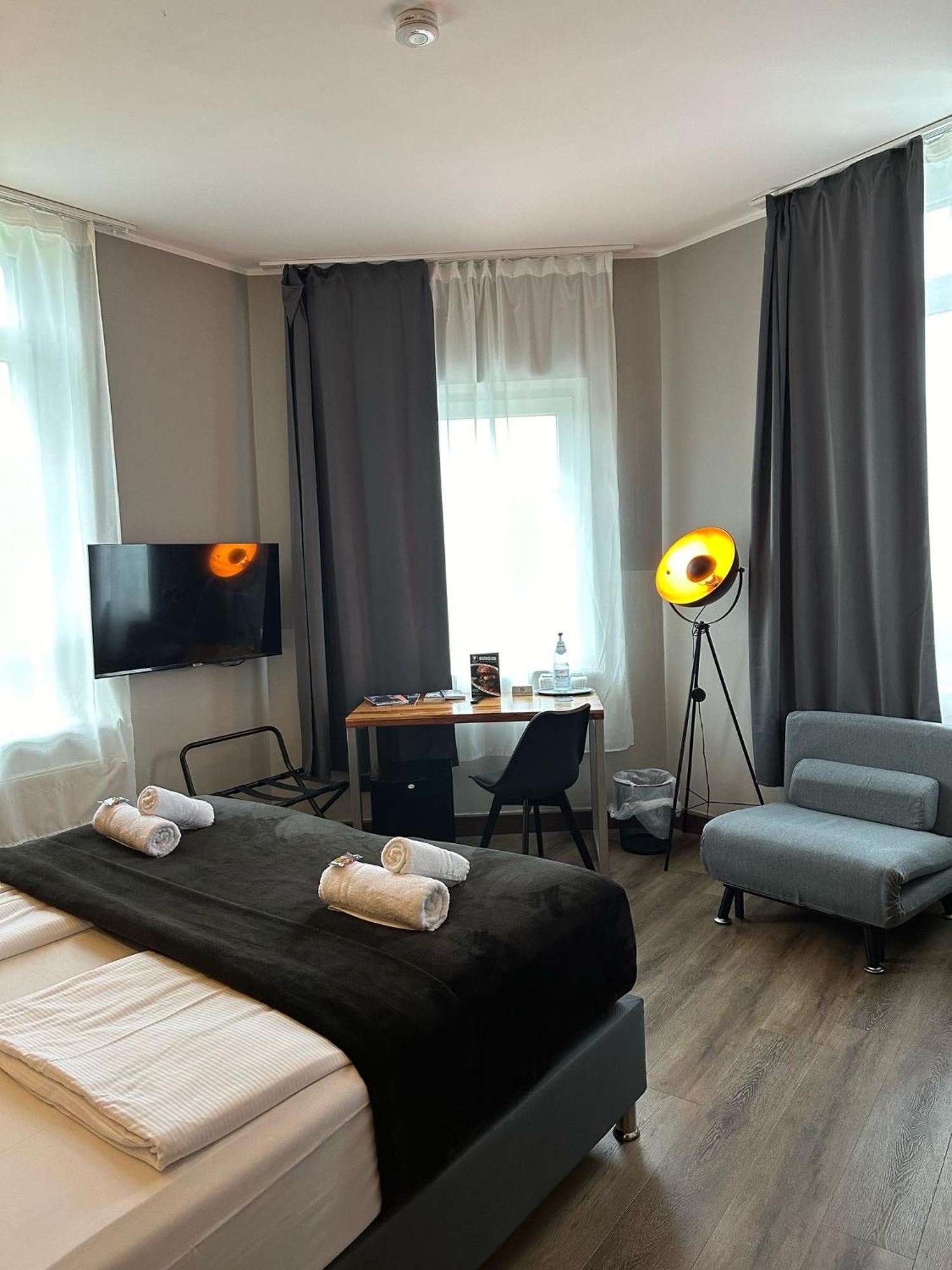 Hotel Restaurant Zum Loewen Duisburg Luaran gambar